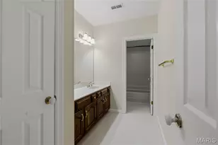 1600 Baxter Forest Ridge Ct, Chesterfield, MO 63005 - Photo 26