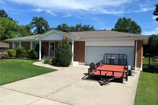 4657 Skyridge Ct, Saint Louis, MO 63128 - Photo 2
