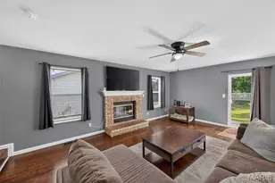 104 Langtree Dr, Wentzville, MO 63385 - Photo 2