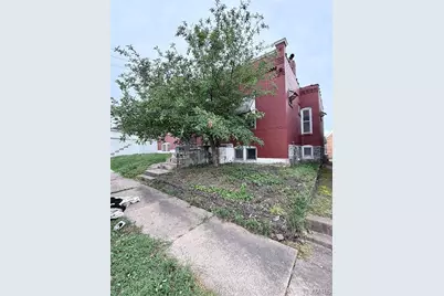 4176 Newport Court, Saint Louis, MO 63116 - Photo 2