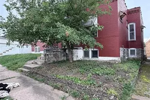 4176 Newport Ct, Saint Louis, MO 63116 - Photo 2