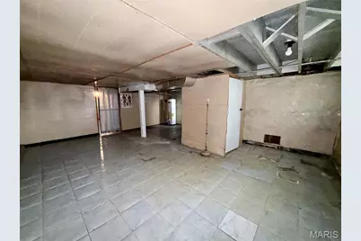 4176 Newport Court, Saint Louis, MO 63116 - Photo 8