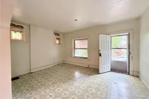 4176 Newport Ct, Saint Louis, MO 63116 - Photo 4