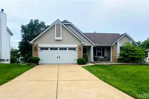 33 Georgetown Cir, O'Fallon, MO 63368 - Photo 1
