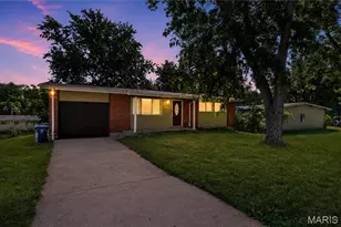 10226 Green Valley Dr, Saint Louis, MO 63136 - Photo 1