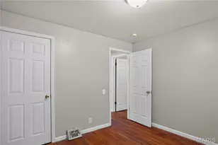 10226 Green Valley Dr, Saint Louis, MO 63136 - Photo 12