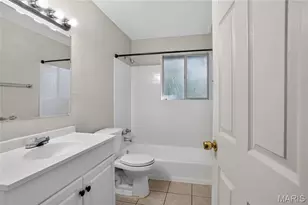 10226 Green Valley Dr, Saint Louis, MO 63136 - Photo 16