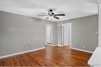 6315 Coventry Drive, Saint Louis, MO 63033 - Photo 8