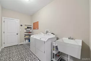 734 Crested Pt Dr, Eureka, MO 63025 - Photo 28