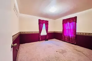 9544 Miriam Ave, Overland, MO 63114 - Photo 6