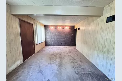 9544 Miriam Avenue, Overland, MO 63114 - Photo 4