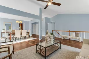 6 Country Bluff Ct, Saint Charles, MO 63301 - Photo 2