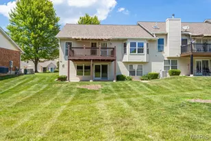 6 Country Bluff Ct, Saint Charles, MO 63301 - Photo 4