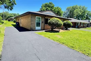 3912-3914 Wright Ave, Saint Ann, MO 63074 - Photo 2