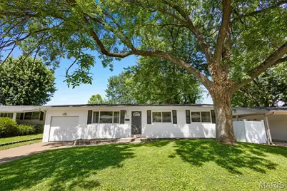 2430 W Adams Street, Saint Charles, MO 63301 - Photo 1