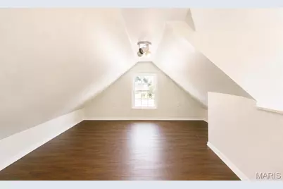 215 Weiss Avenue, Saint Louis, MO 63125 - Photo 10