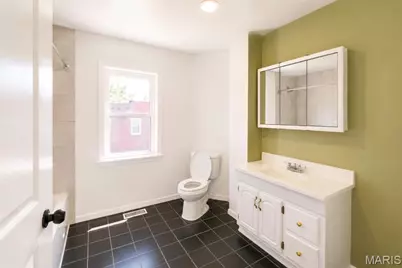 215 Weiss Avenue, Saint Louis, MO 63125 - Photo 16