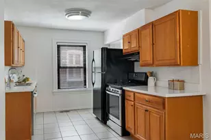 8763 Brentwood Pl, Brentwood, MO 63144 - Photo 14