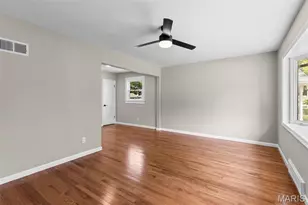 7821 Clymer Dr, Saint Louis, MO 63123 - Photo 6