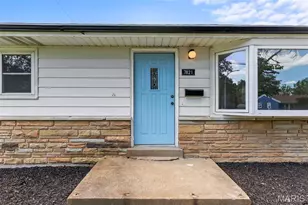 7821 Clymer Dr, Saint Louis, MO 63123 - Photo 4