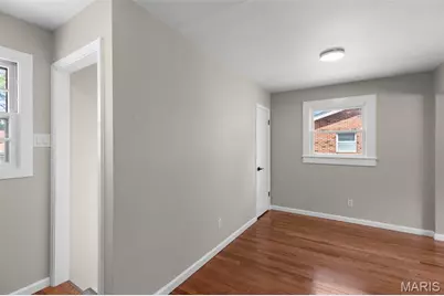 7821 Clymer Drive, Saint Louis, MO 63123 - Photo 10