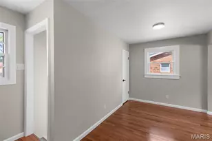 7821 Clymer Dr, Saint Louis, MO 63123 - Photo 10