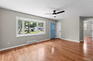 7821 Clymer Dr, Saint Louis, MO 63123 - Photo 8
