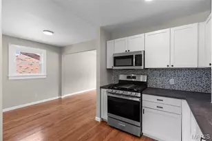 7821 Clymer Dr, Saint Louis, MO 63123 - Photo 14