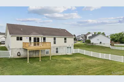711 Wenstone Crossing Way, Wentzville, MO 63385 - Photo 6