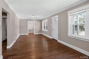 18 S Barat Ave, Ferguson, MO 63135 - Photo 6