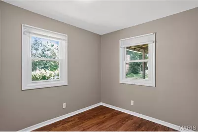 18 S Barat Avenue, Ferguson, MO 63135 - Photo 10
