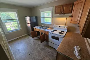 18 S Barat Ave, Ferguson, MO 63135 - Photo 6