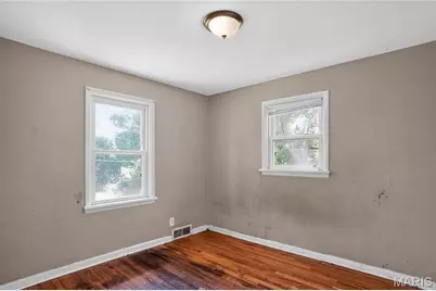 102 Florwood Court, Saint Louis, MO 63135 - Photo 12