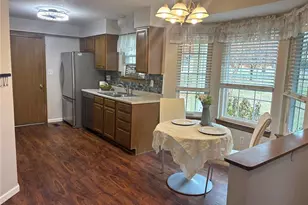 3115 Autumn Trace Dr, Maryland Heights, MO 63043 - Photo 10