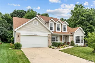 825 Crosswood Ct, Saint Louis, MO 63129 - Photo 2