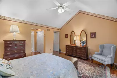 825 Crosswood Court, Saint Louis, MO 63129 - Photo 36