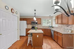 825 Crosswood Ct, Saint Louis, MO 63129 - Photo 32