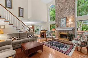 825 Crosswood Ct, Saint Louis, MO 63129 - Photo 18