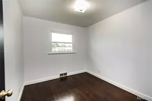 10922 Juniper Ct, Saint Louis, MO 63123 - Photo 16