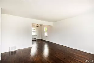10922 Juniper Ct, Saint Louis, MO 63123 - Photo 6