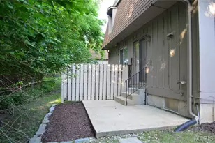 11824 Sologne Ct, Maryland Heights, MO 63043 - Photo 10