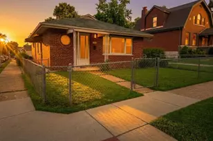 4050 Bates St, Saint Louis, MO 63116 - Photo 2