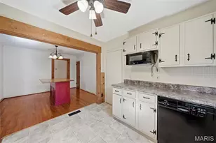 8514 Henrietta Ave, Brentwood, MO 63144 - Photo 14
