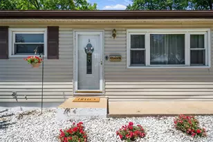 1255 Acredale Dr, Florissant, MO 63033 - Photo 4