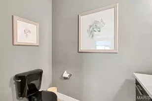 10147 Fieldcrest Ln, Ladue, MO 63124 - Photo 36