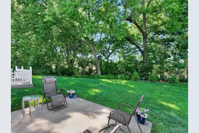 10237 Carlton Place Court, Saint Louis, MO 63123 - Photo 6