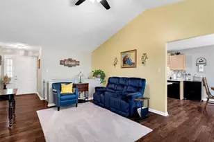 10237 Carlton Pl Ct, Saint Louis, MO 63123 - Photo 8