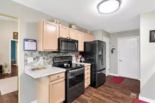 10237 Carlton Pl Ct, Saint Louis, MO 63123 - Photo 10