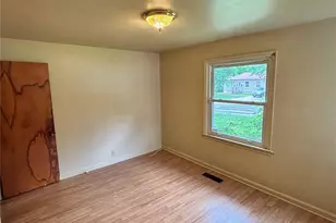 1246 Darr Dr, Saint Louis, MO 63137 - Photo 10