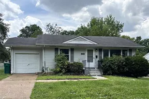 1246 Darr Dr, Saint Louis, MO 63137 - Photo 1